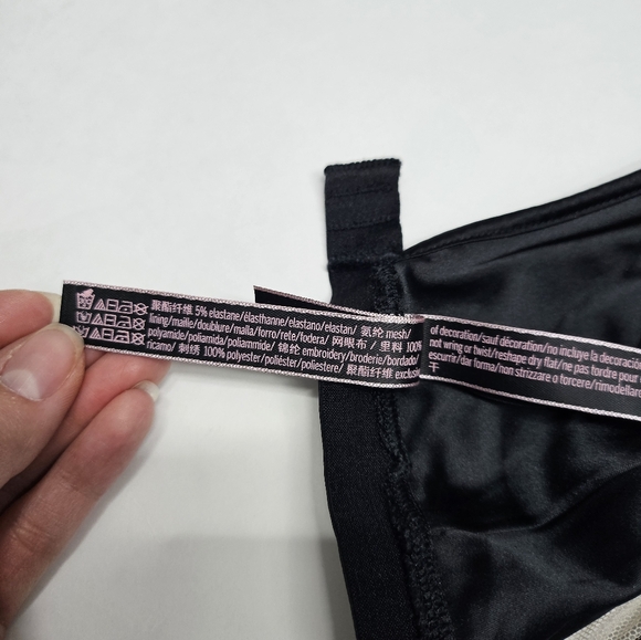 Victoria's Secret Luxe Dragon Lace Bralette Black Satin Mesh Plunging Neck Sz S - Picture 15 of 16